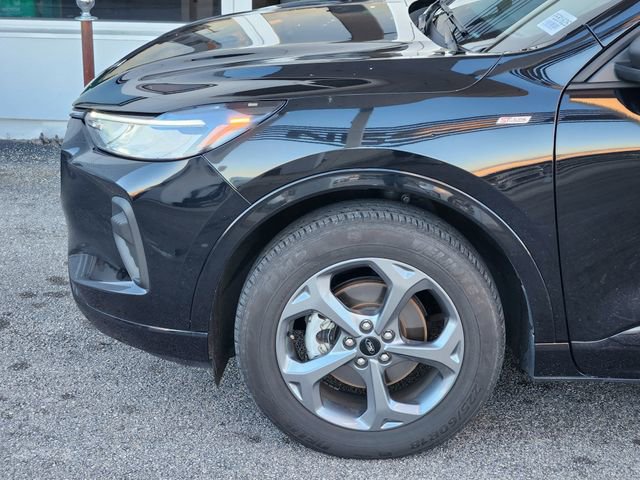 Used 2023 Ford Escape ST-Line image 5