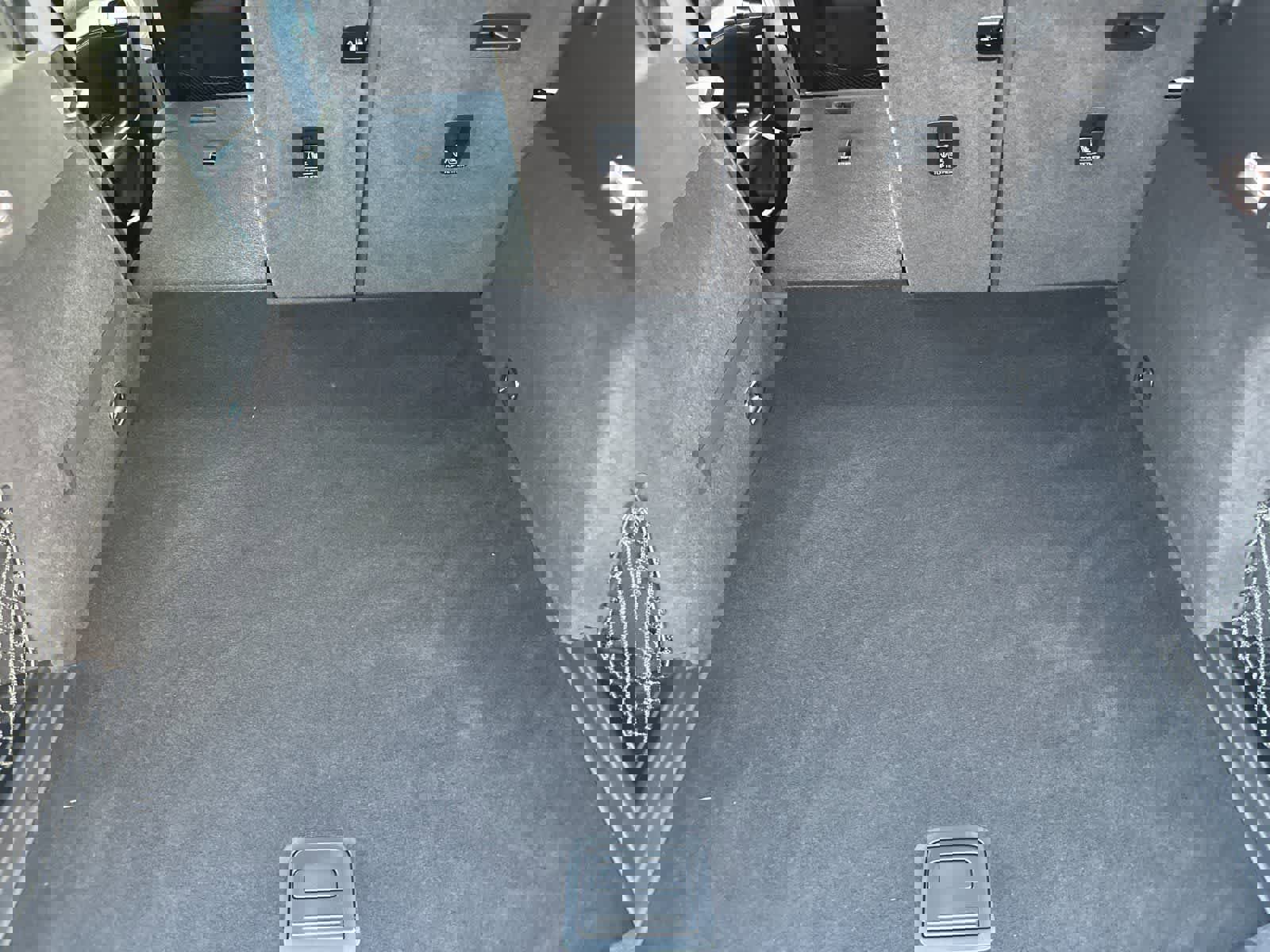 Used 2025 Audi Q6 e-tron Premium w/ Convenience Package image 16