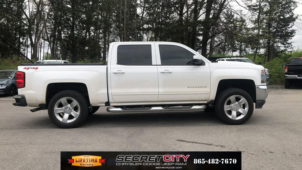 Used 2018 Chevrolet Silverado 1500 LT w/ LT Eassist Package image 4