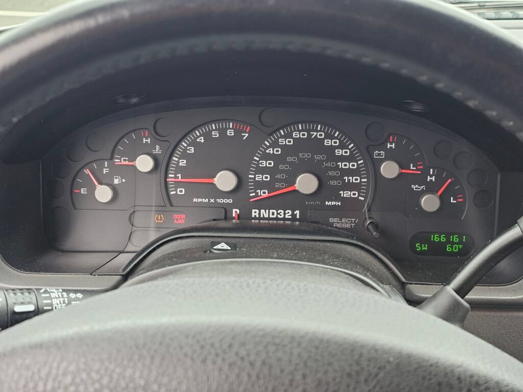 Used 2004 Ford Explorer XLT AWD/4WD image 30