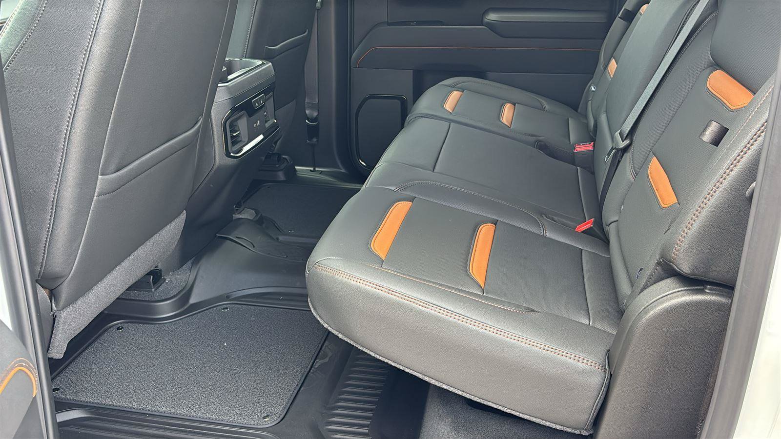 New 2026 GMC Sierra 1500 AT4 w/ AT4 Premium Package AWD/4WD image 18