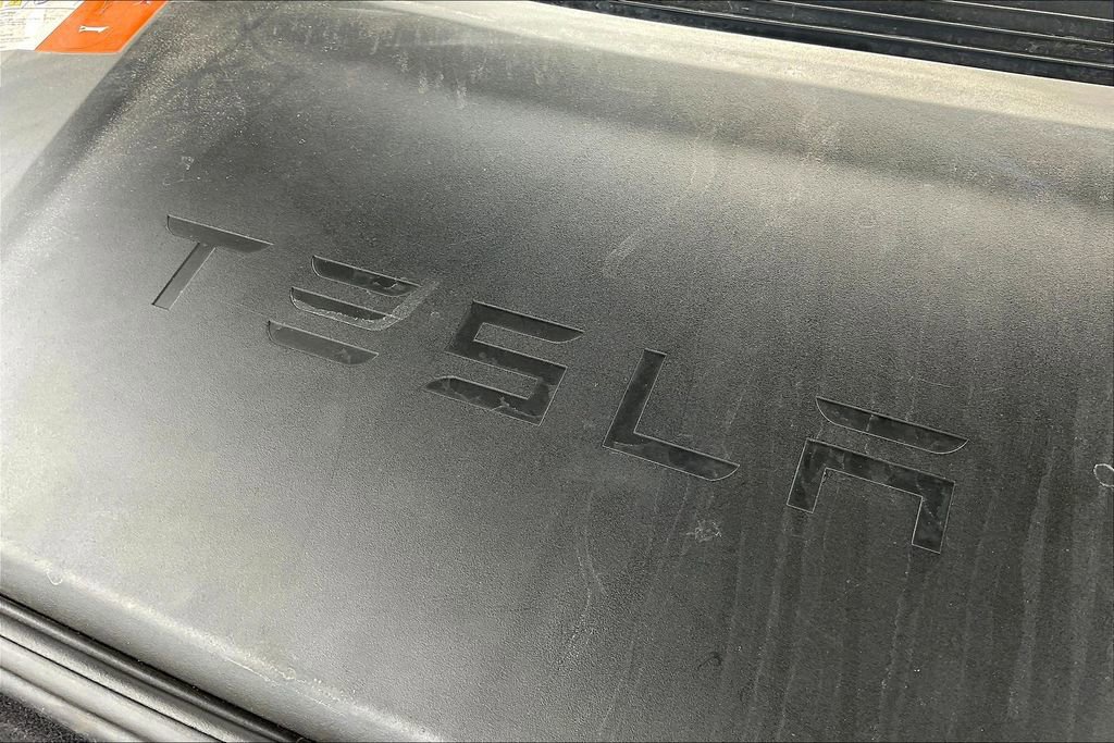Used 2016 Tesla Model S 60 image 31