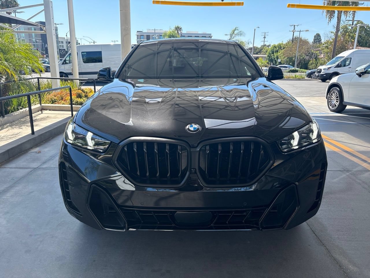 Used 2024 BMW X6 xDrive40i w/ Executive Package AWD/4WD image 3