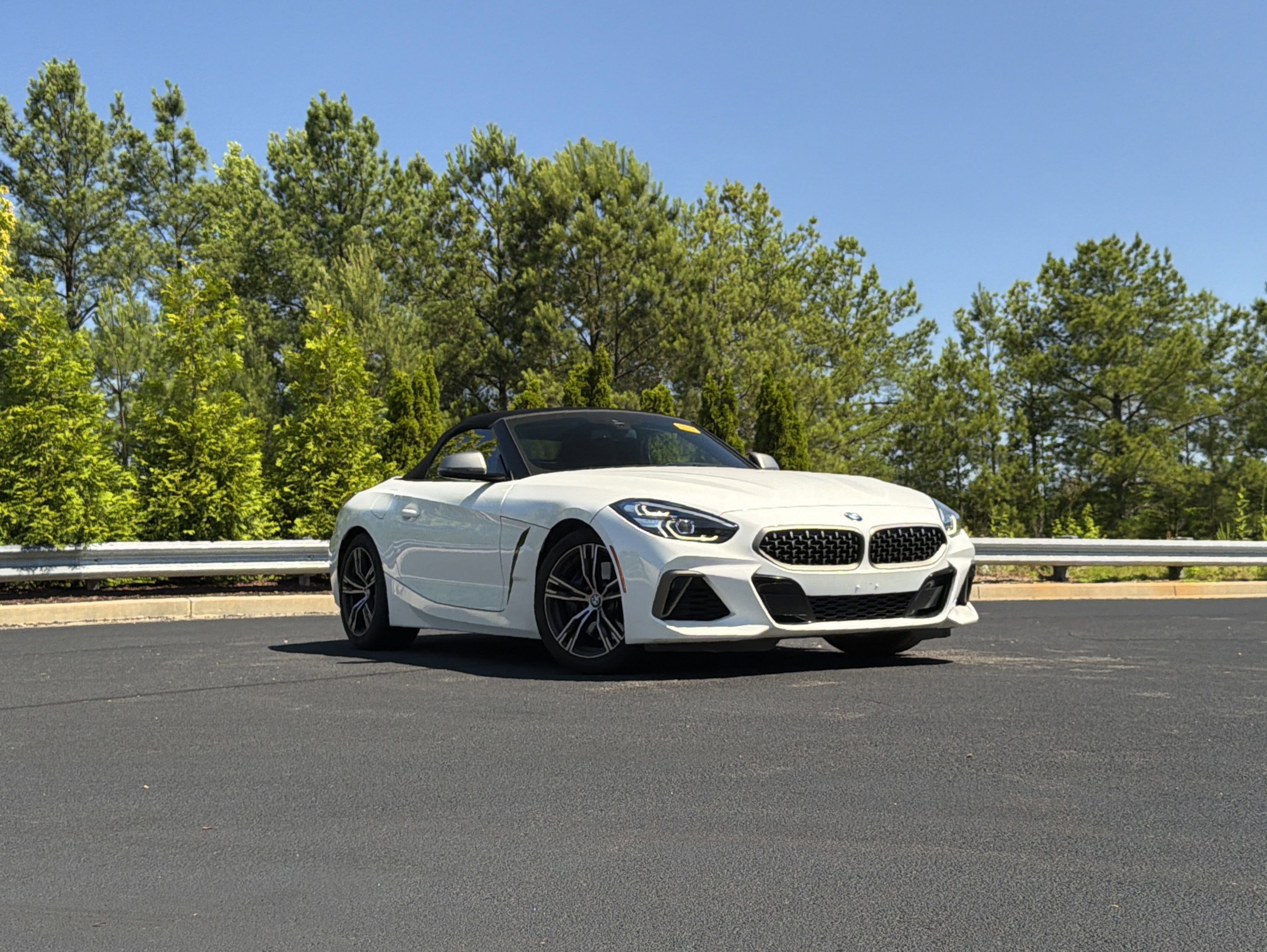 Used 2022 BMW Z4 M40i RWD video 2
