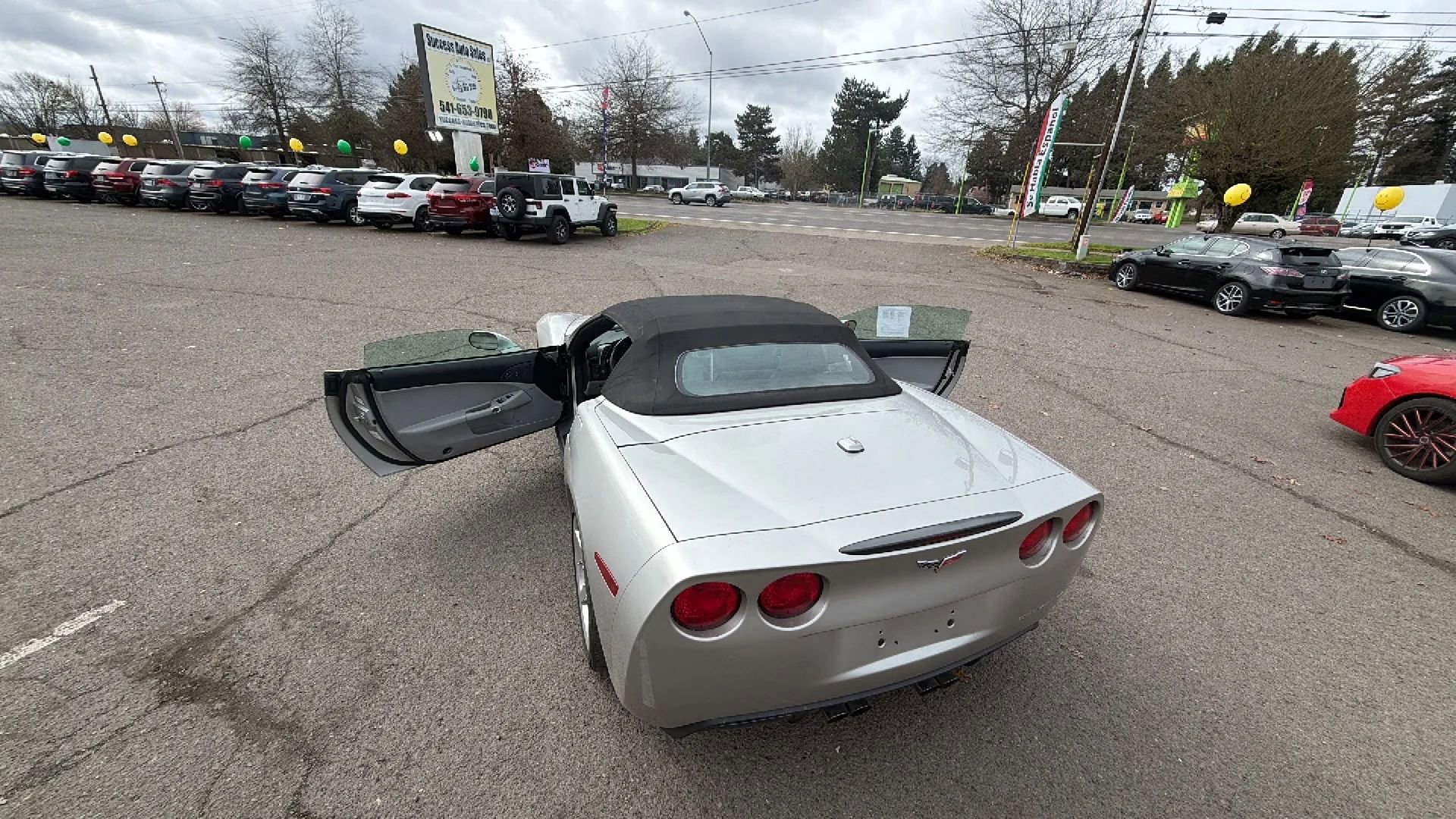 Used 2005 Chevrolet Corvette Convertible w/ Preferred Equipment Group image 9