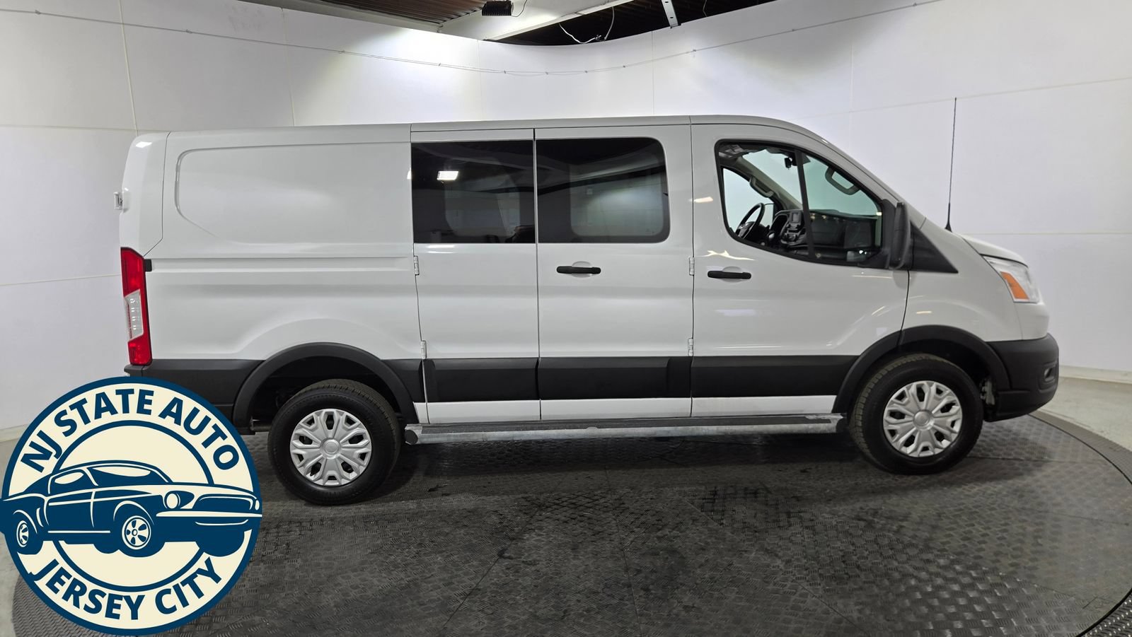Used 2022 Ford Transit 250 Low Roof w/ Exterior Upgrade Package RWD image 8