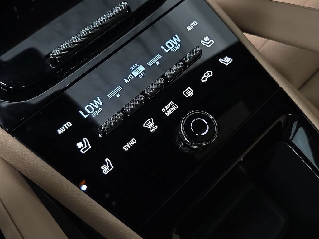 New 2026 Porsche Cayenne AWD/4WD image 19