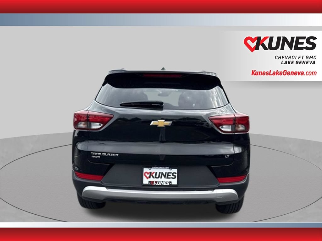 Used 2025 Chevrolet TrailBlazer LT AWD/4WD image 7