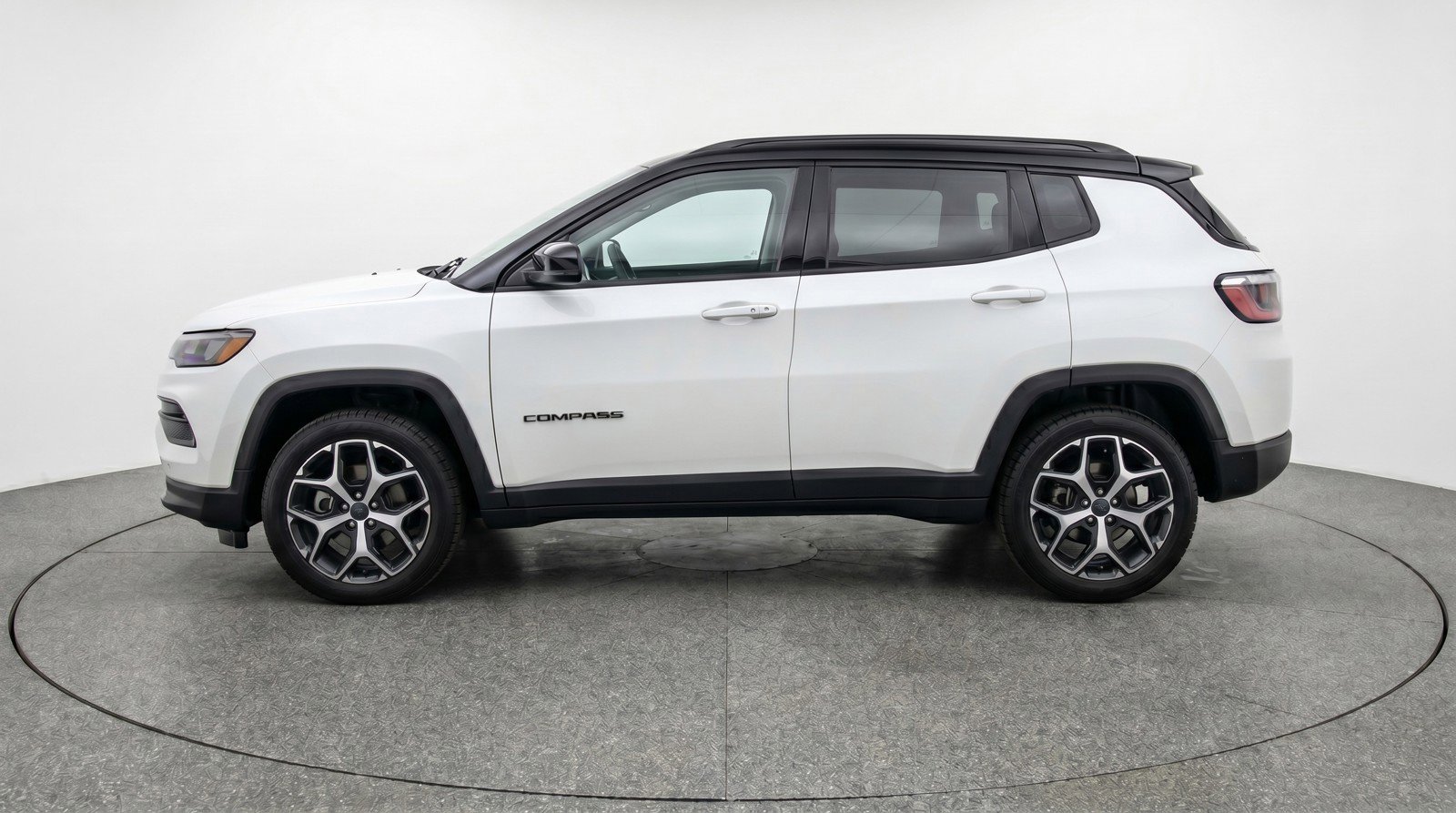 Used 2025 Jeep Compass Limited AWD/4WD image 5