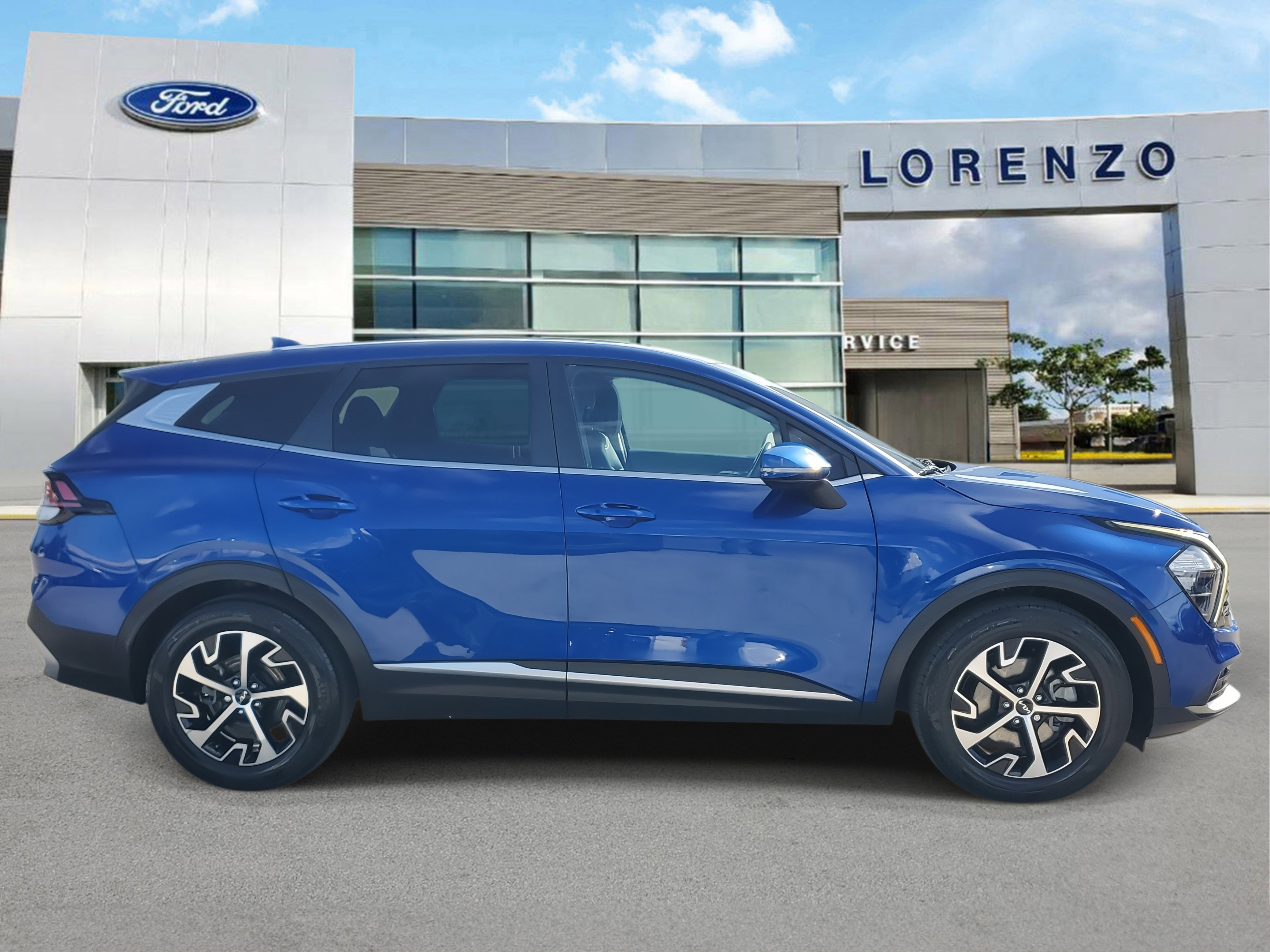 Used 2023 Kia Sportage EX image 4