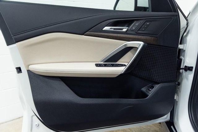 Certified 2025 BMW X1 xDrive28i AWD/4WD image 13