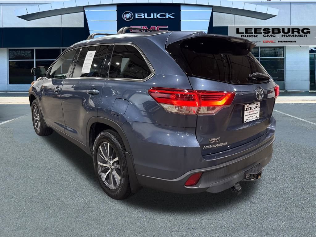 Used 2017 Toyota Highlander XLE image 5