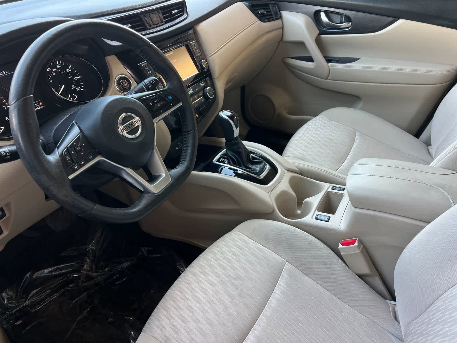 Used 2019 Nissan Rogue SV w/ Premium Package FWD image 12
