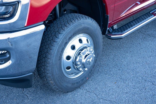 New 2026 RAM 3500 Big Horn AWD/4WD image 9