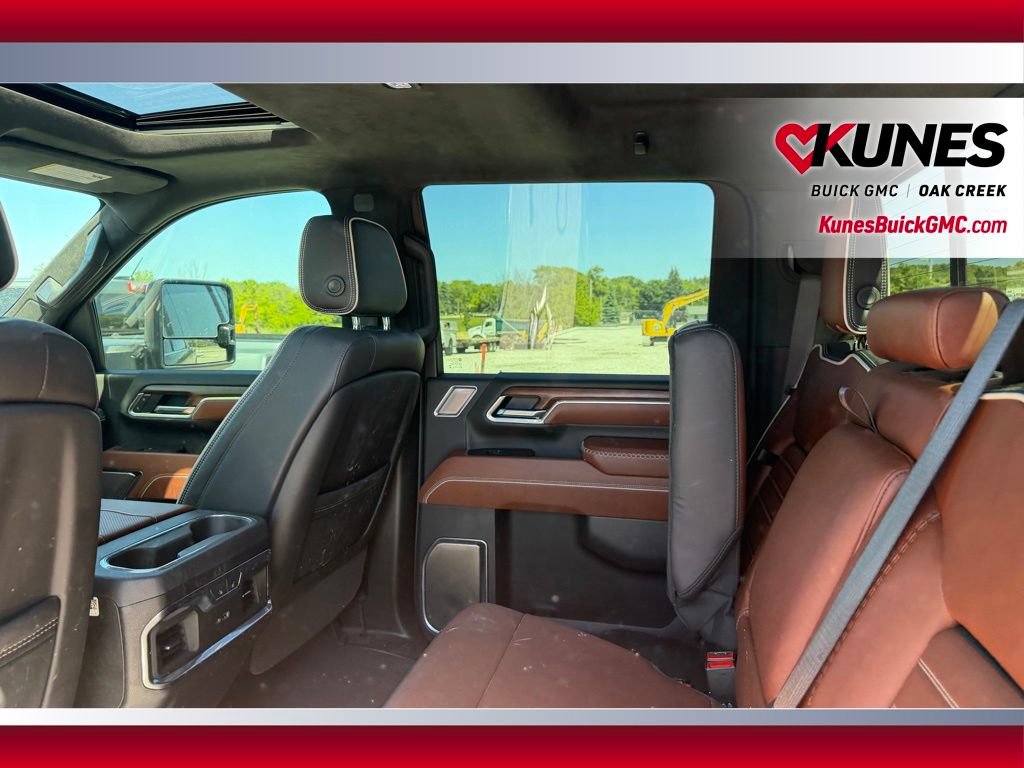 Used 2025 GMC Sierra 2500 Denali Ultimate w/ Snow Plow Prep/Camper Package AWD/4WD image 5