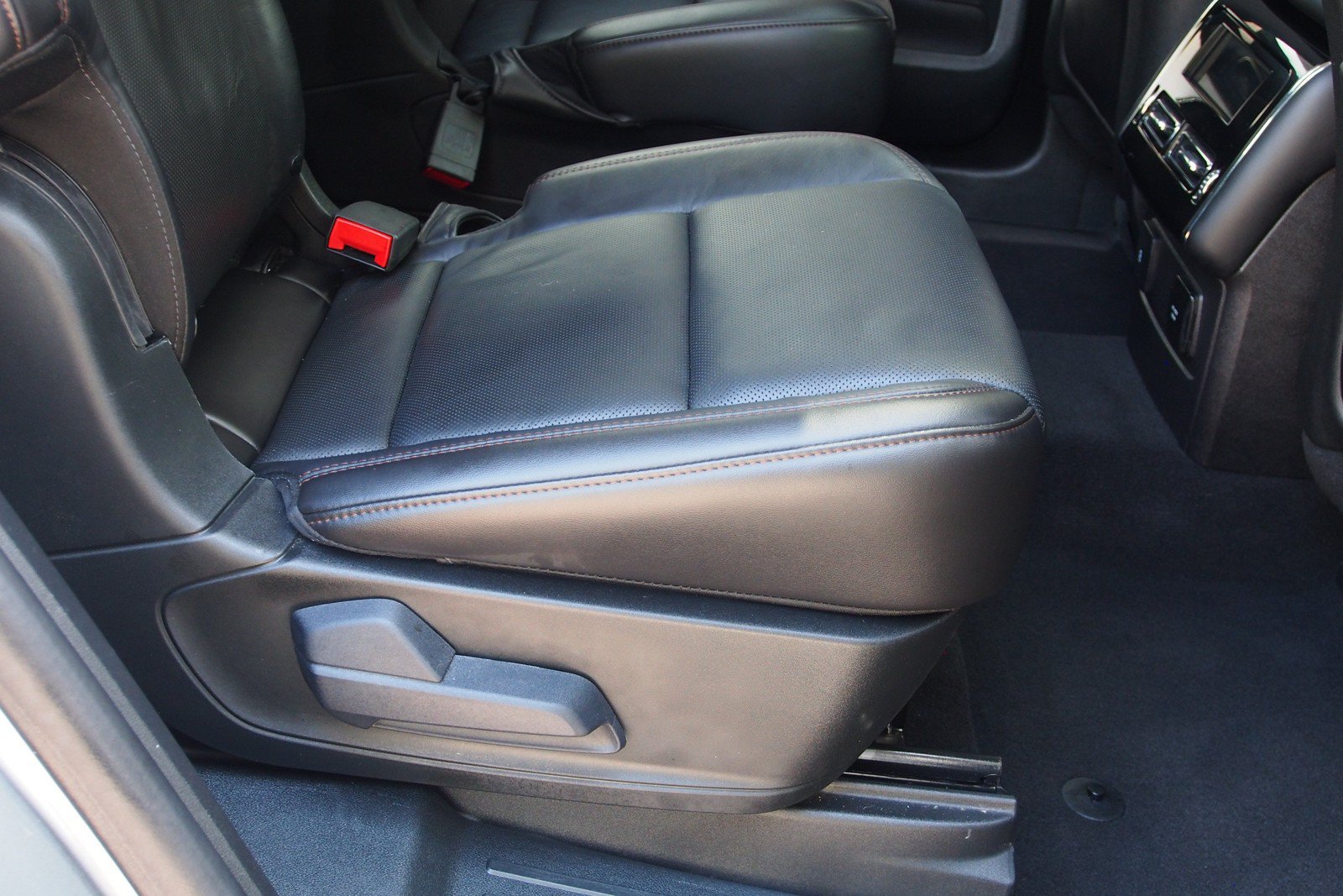 Used 2024 Lincoln Aviator Reserve w/ Equipment Group 201A RWD image 15