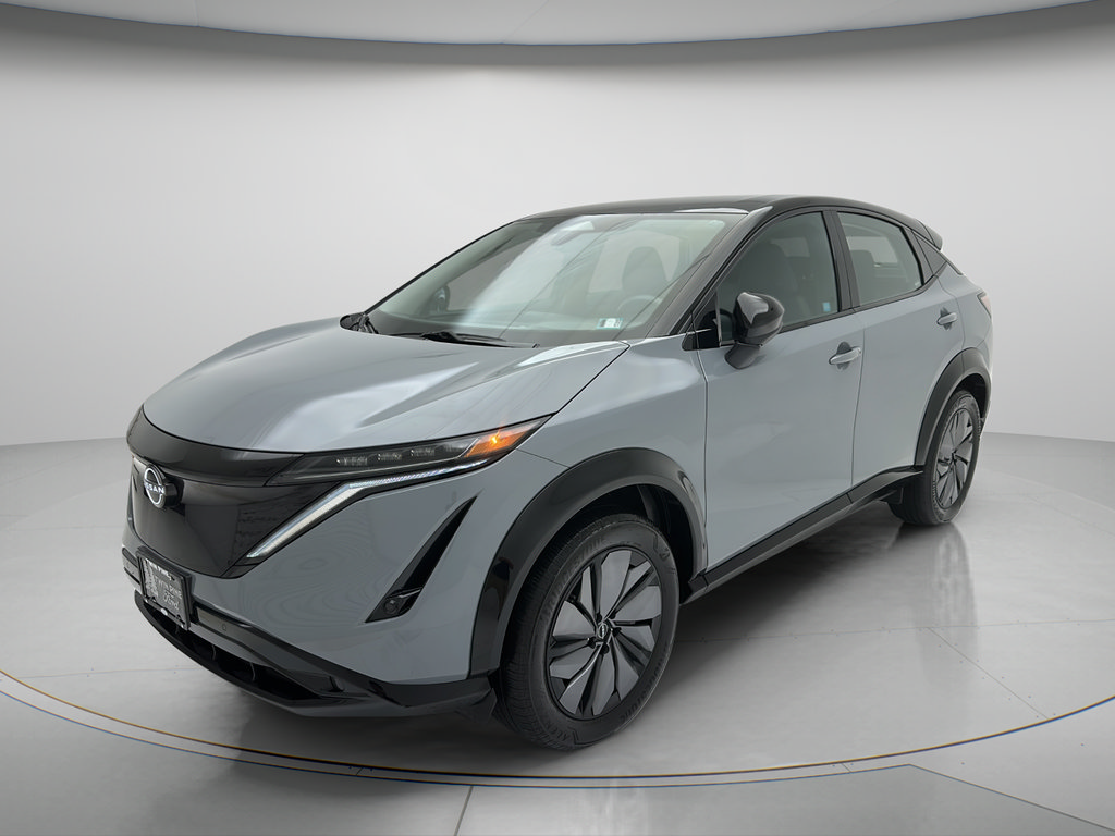 Used 2024 Nissan Ariya AWD image 3