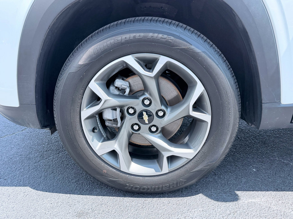 Used 2024 Chevrolet Trax LT w/ LT Convenience Package FWD image 31