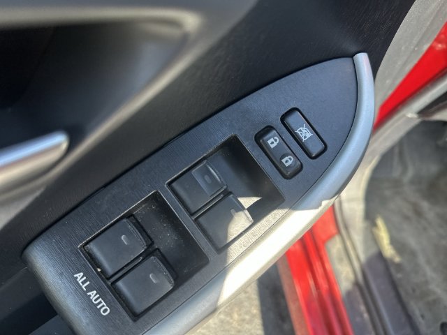 Used 2012 Toyota Prius Three FWD image 18