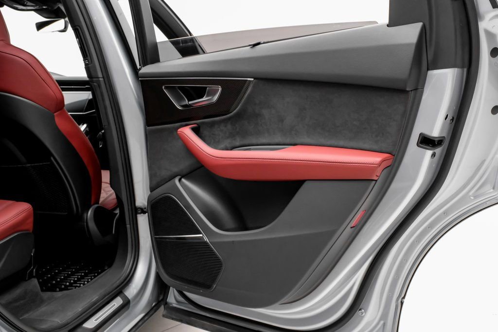 Used 2024 Audi SQ7 Prestige image 40