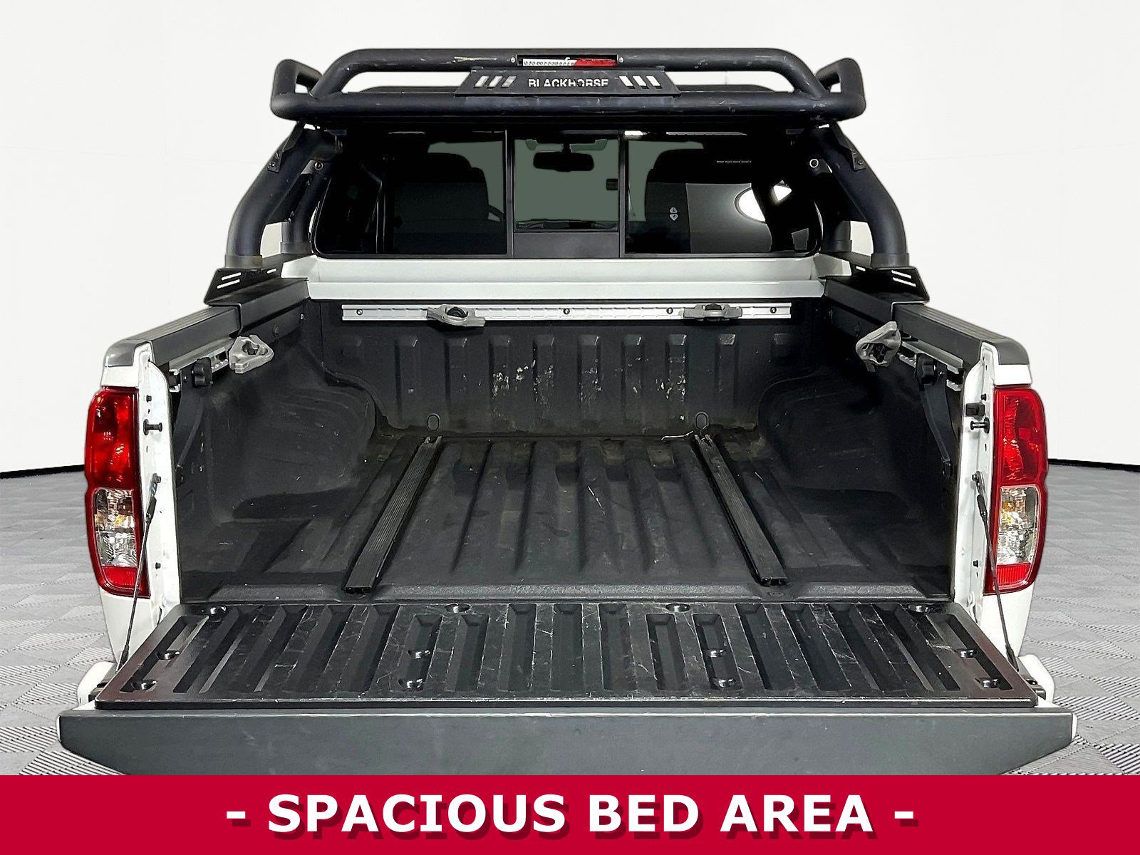 Certified 2021 Nissan Frontier SV w/ Midnight Edition Floor Mats AWD/4WD image 7