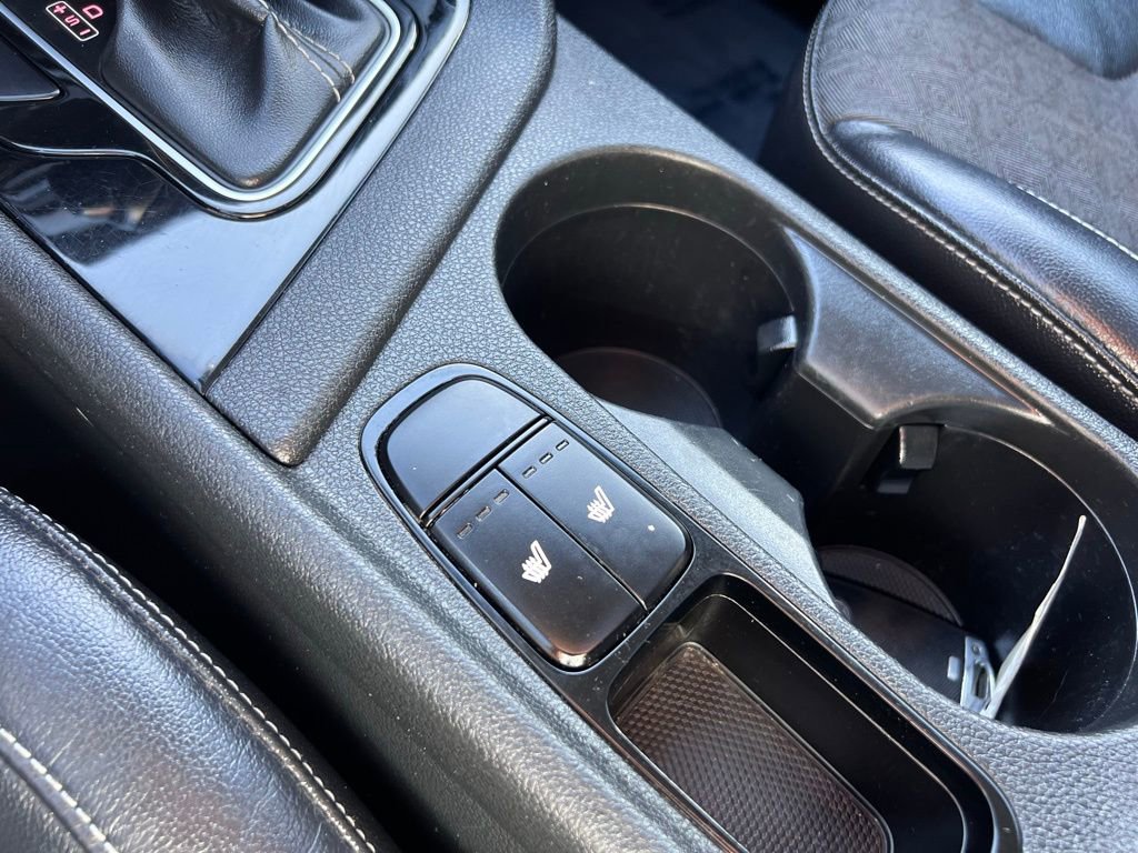 Used 2017 Kia Niro EX image 19