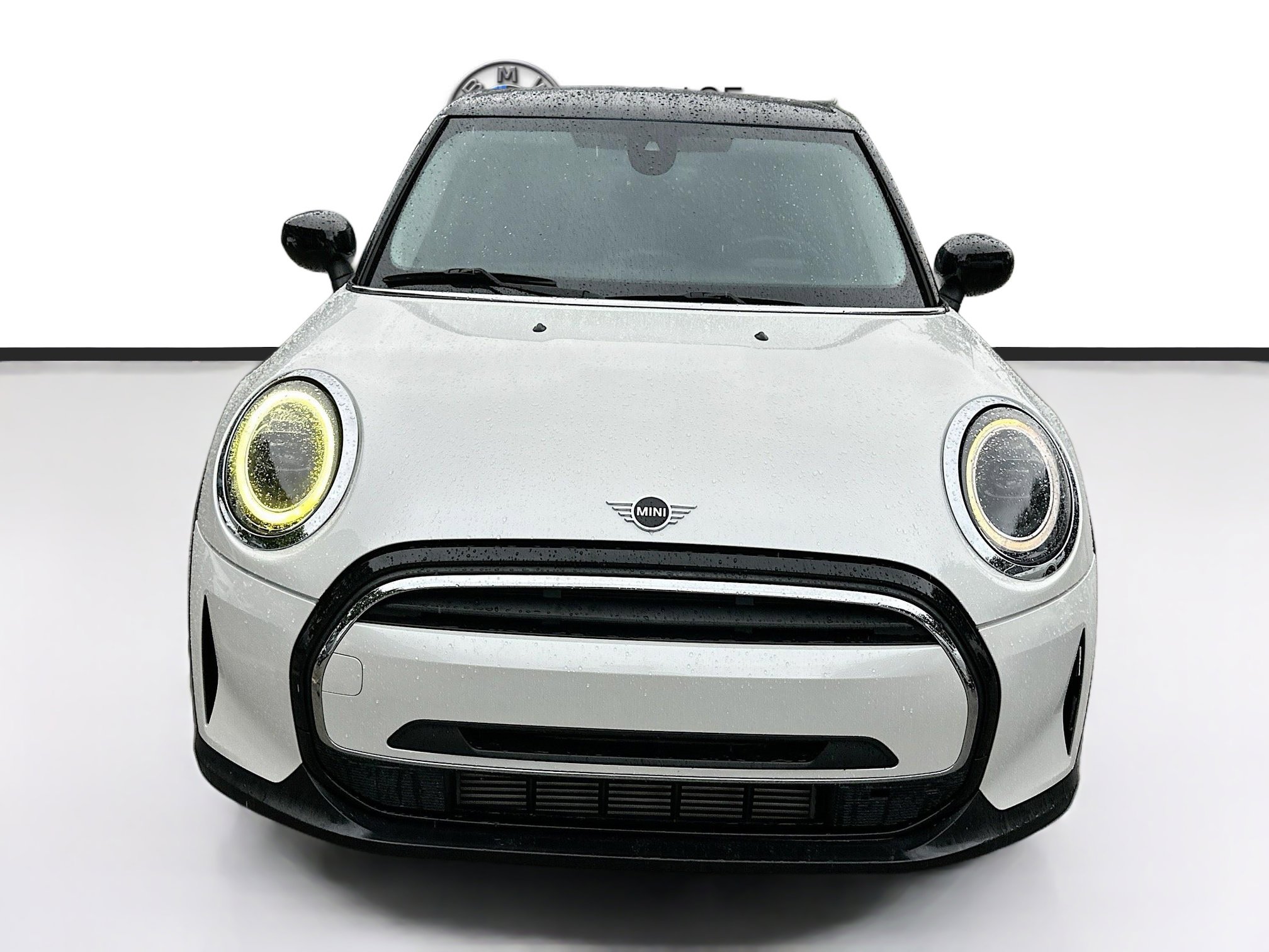 Used 2023 MINI Cooper 4-Door Hardtop FWD image 2