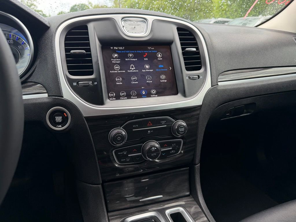 Used 2022 Chrysler 300 Touring w/ Sport Appearance Package RWD image 17