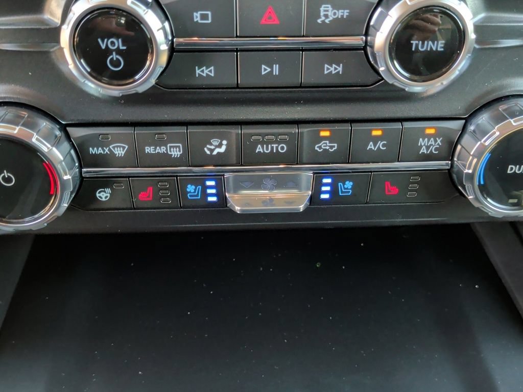 New 2027 Ford F250 Lariat w/ Tremor Off-Road Package AWD/4WD image 30