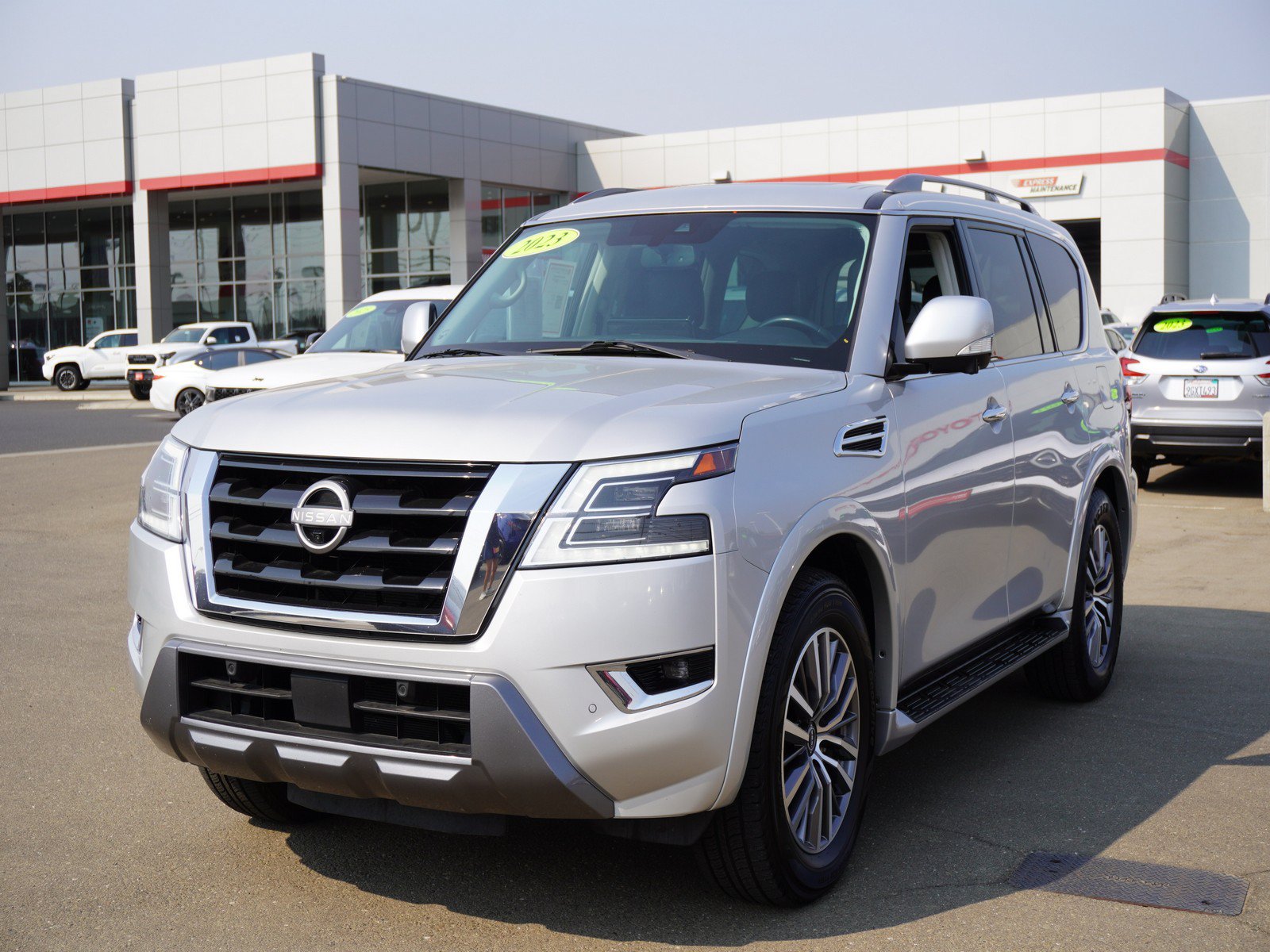 Used 2023 Nissan Armada SL w/ Captain's Chairs Package RWD image 7