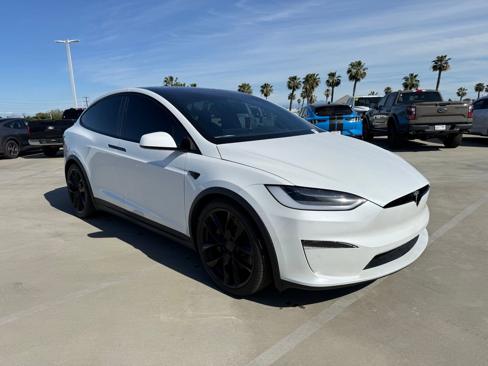 Used 2022 Tesla Model X image 4