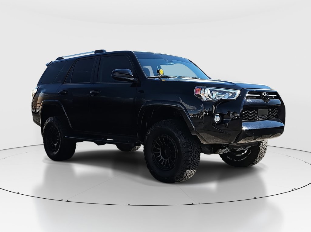 Used 2022 Toyota 4Runner SR5 AWD/4WD image 3