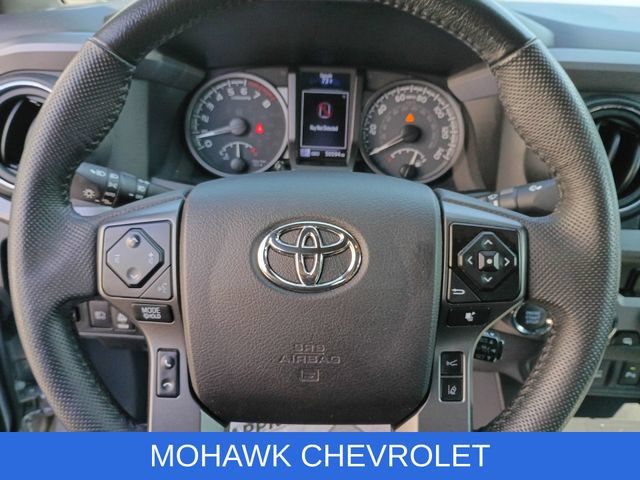 Used 2021 Toyota Tacoma TRD Sport w/ Technology Package AWD/4WD image 11