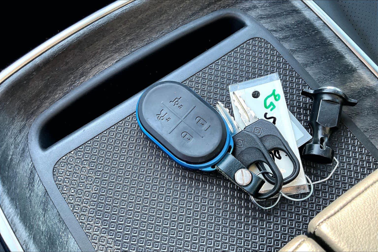 Used 2022 Rivian R1T Adventure AWD/4WD image 14
