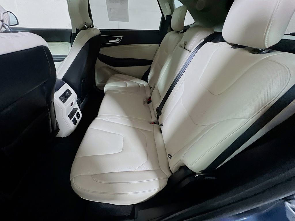 Used 2019 Ford Edge Titanium w/ Equipment Group 301A AWD/4WD image 22