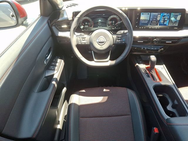 New 2026 Nissan Kicks SR w/ SR Premium Package FWD image 10