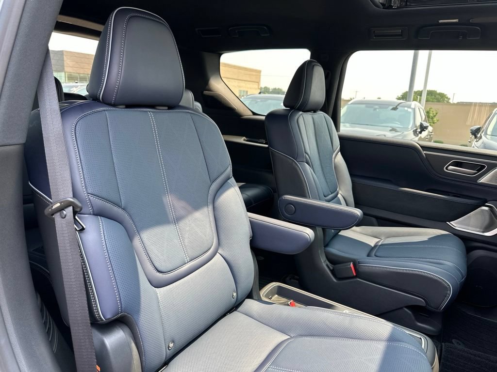 New 2027 INFINITI QX80 Sensory AWD/4WD image 25
