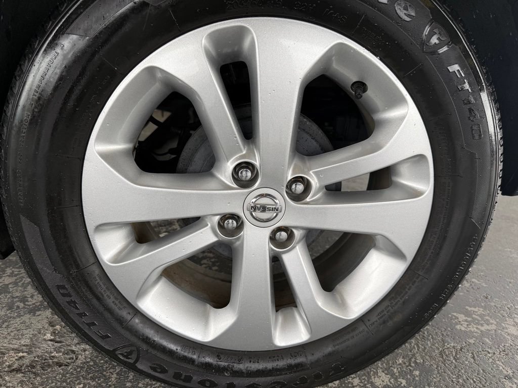 Used 2022 Nissan Kicks S FWD image 40