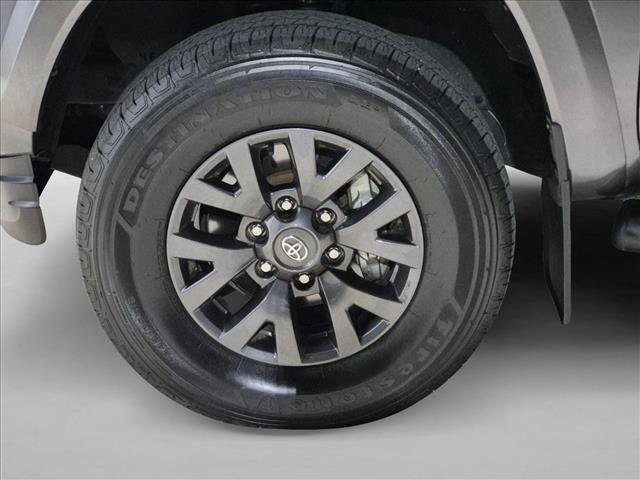 Used 2023 Toyota Tacoma SR5 RWD image 9