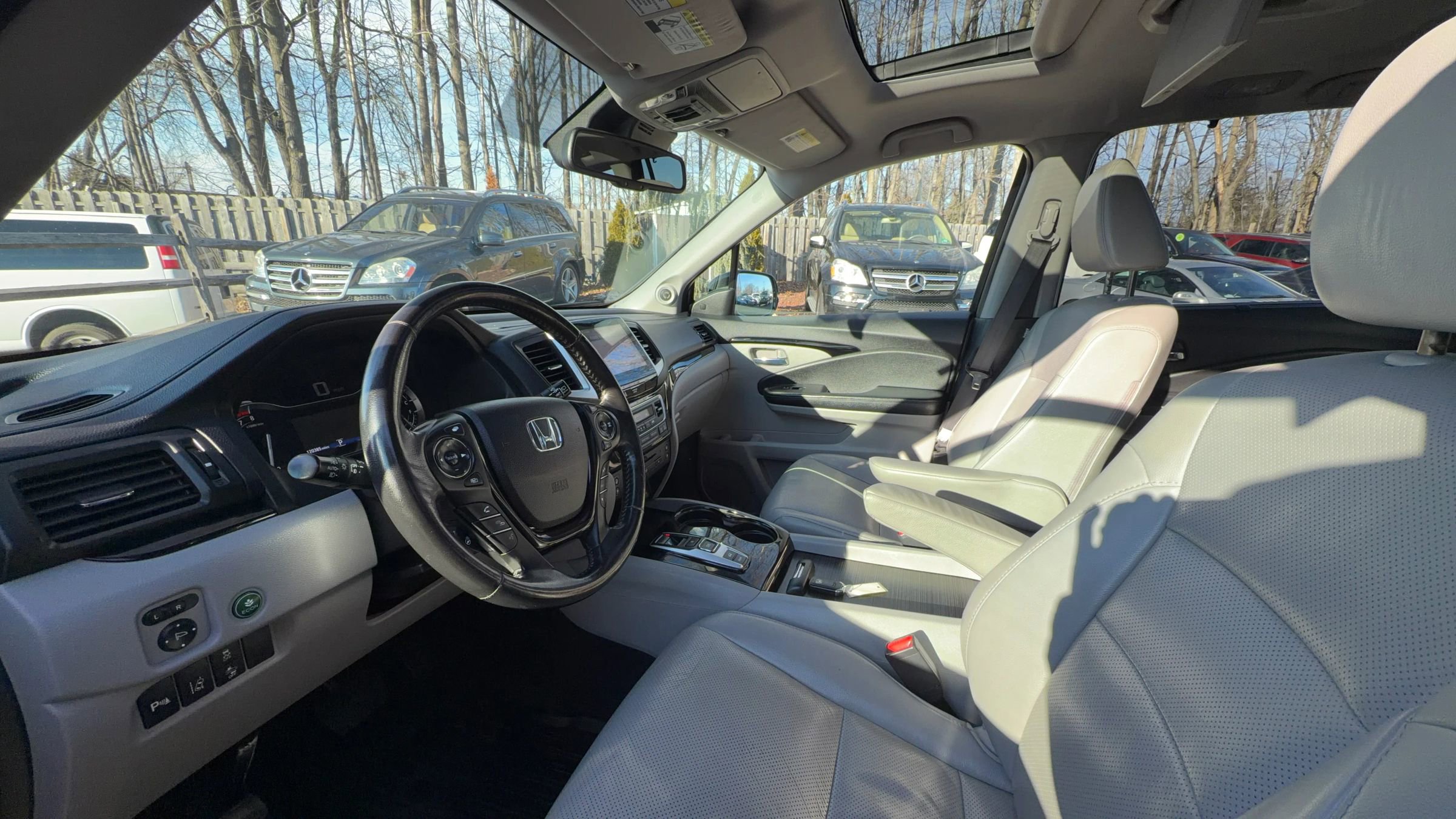Used 2016 Honda Pilot Elite image 9
