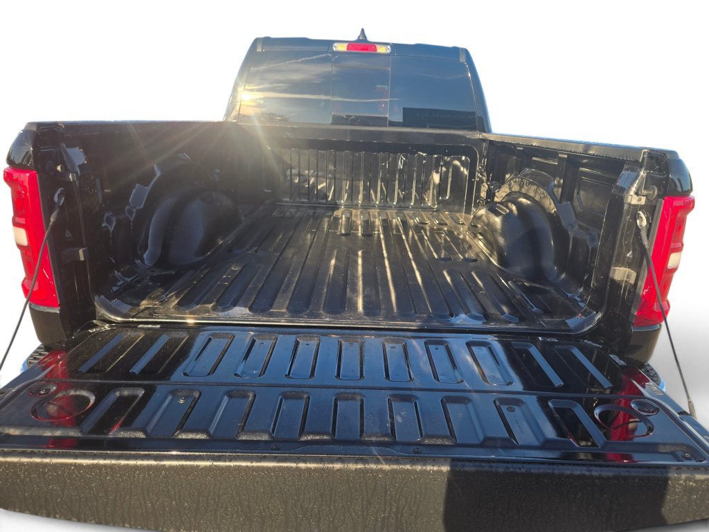 Used 2025 RAM 1500 Big Horn AWD/4WD image 5