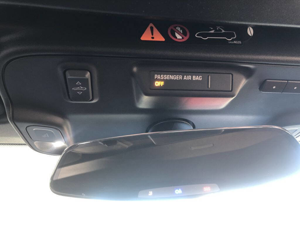 Used 2018 Chevrolet Camaro SS w/ Hot Wheels Edition image 37