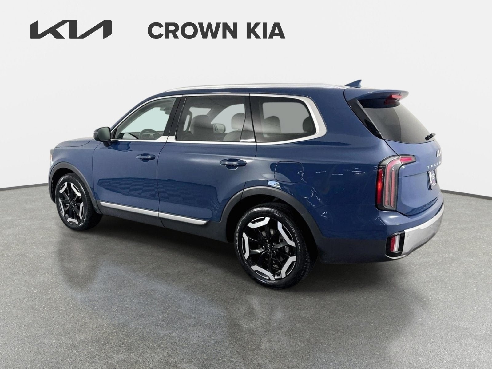 Certified 2023 Kia Telluride EX w/ EX Captain's Chair Package FWD image 7