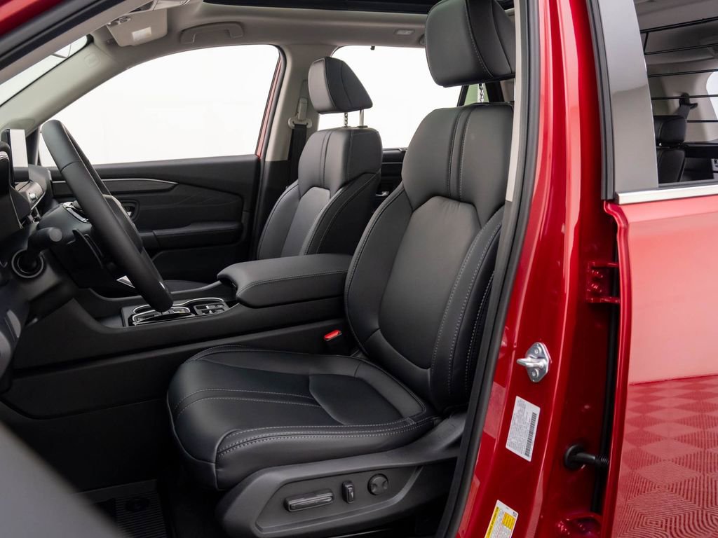 New 2026 Honda Pilot Touring image 16
