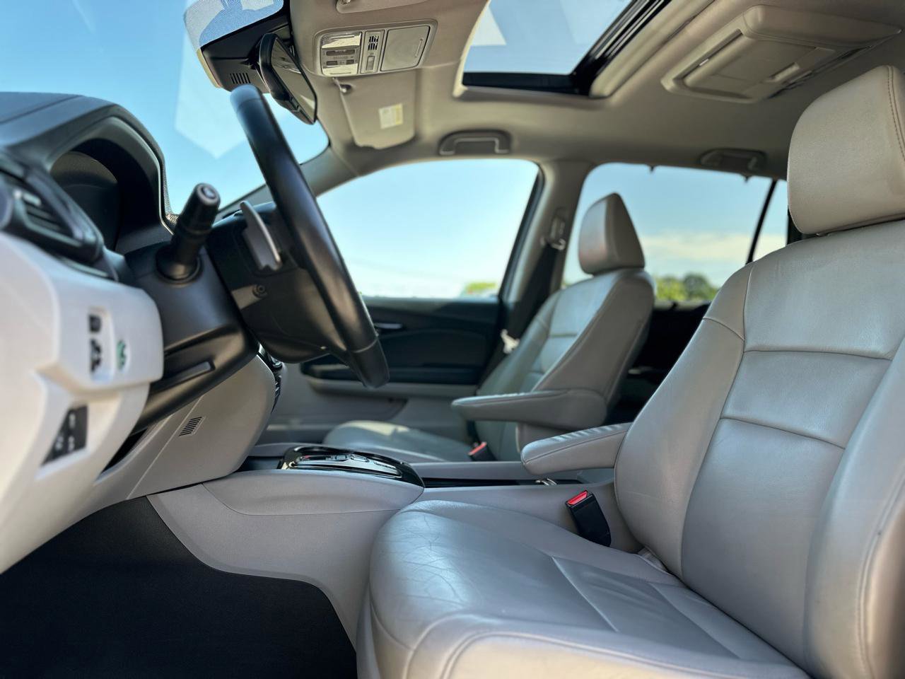 Used 2016 Honda Pilot Touring image 10