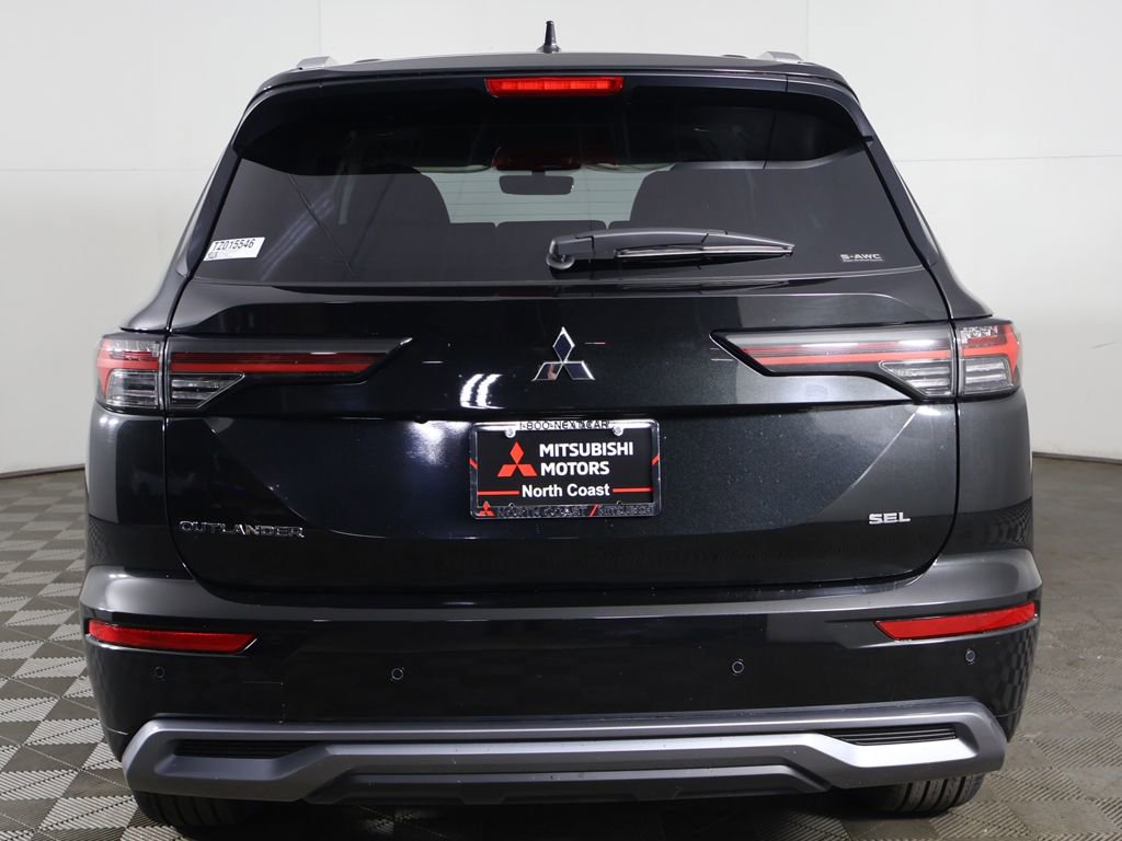 New 2026 Mitsubishi Outlander SEL image 16