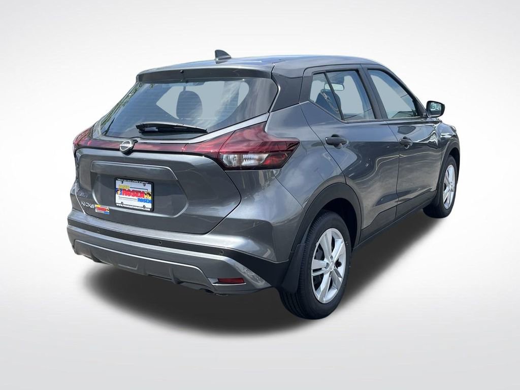 New 2025 Nissan Kicks Play S image 5