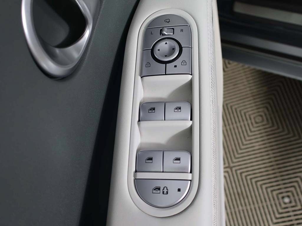 Used 2022 Hyundai Ioniq 5 Limited AWD/4WD image 41