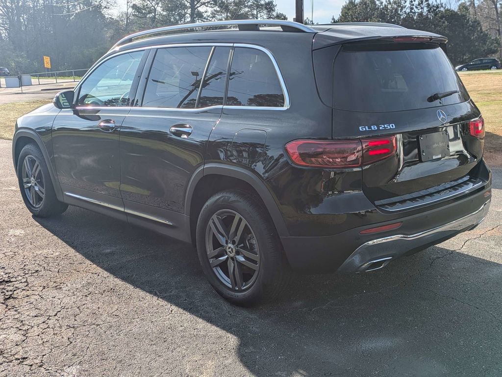 Used 2024 Mercedes-Benz GLB 250 image 4