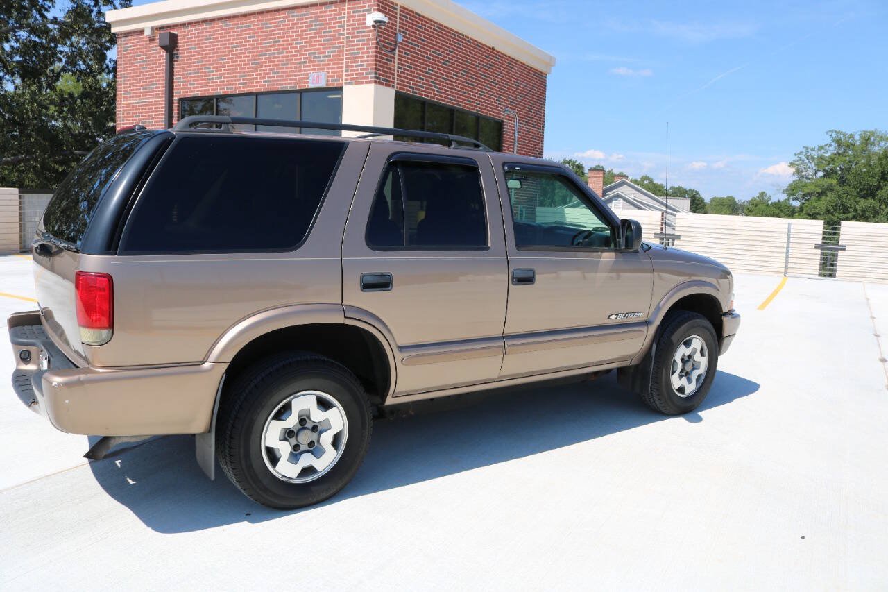 Used 2004 Chevrolet Blazer LS w/ Preferred Equipment Group AWD/4WD image 32